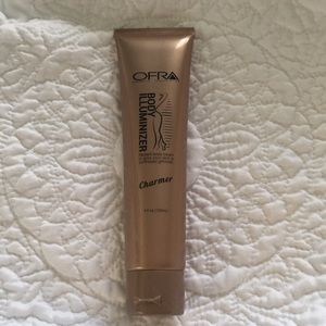 Ofra body illuminizer in charmer
